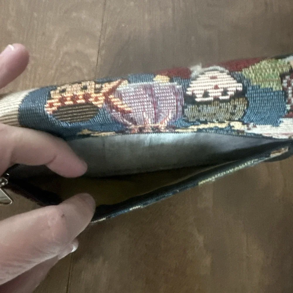 Vintage Grandma Snap Front Purse Needlepoint Tapestry